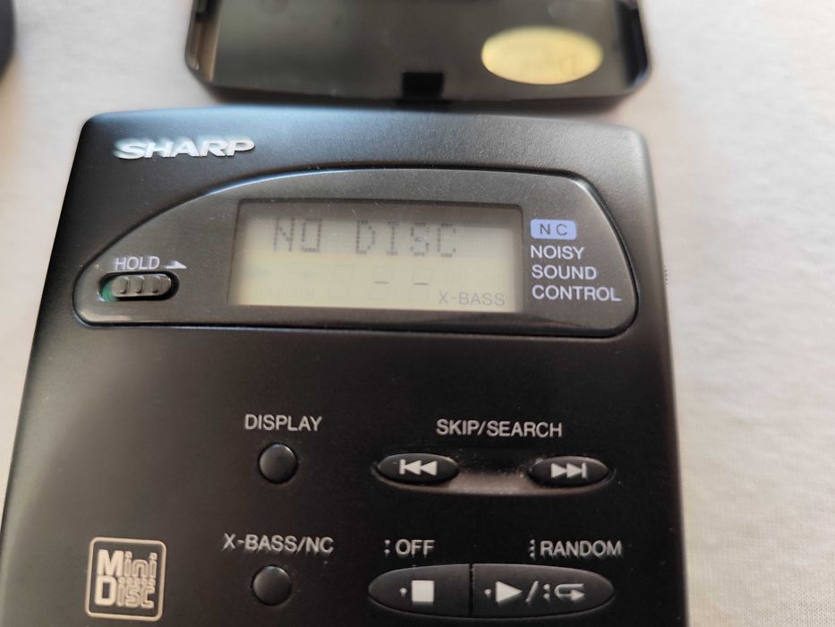 Odtwarzacz Mini Disc SHARP MD-D10