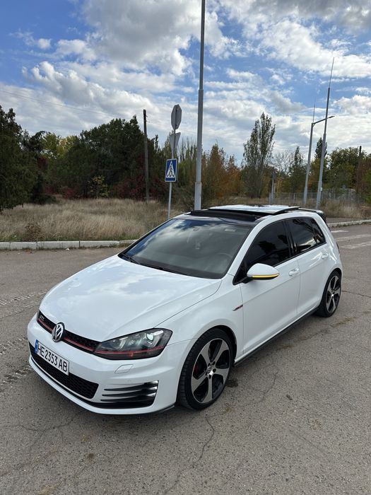 Volkswagen Golf GTI 7