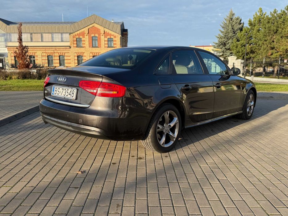 Audi A4 B8 2.0 TDI Sedan Stan bardzo dobry Manual Czarny