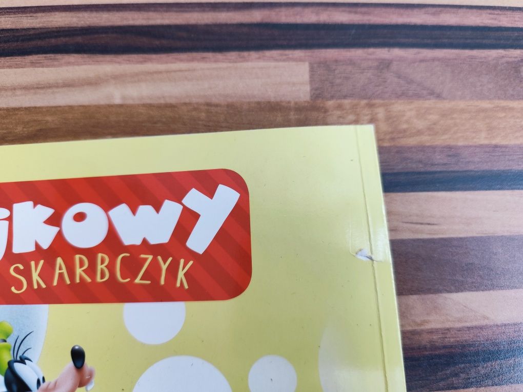 Bajkowy Skarbczyk. Disney Junior książka z zadaniami łamigłówkami nakl