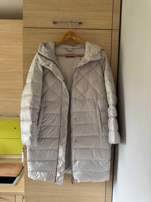 Жіноче пальто з утепленням пух перо перлинного кольору Marella