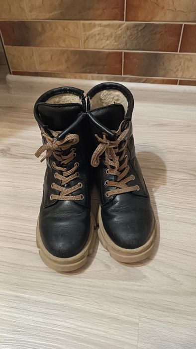 Шкіряні чобітки для підлітка