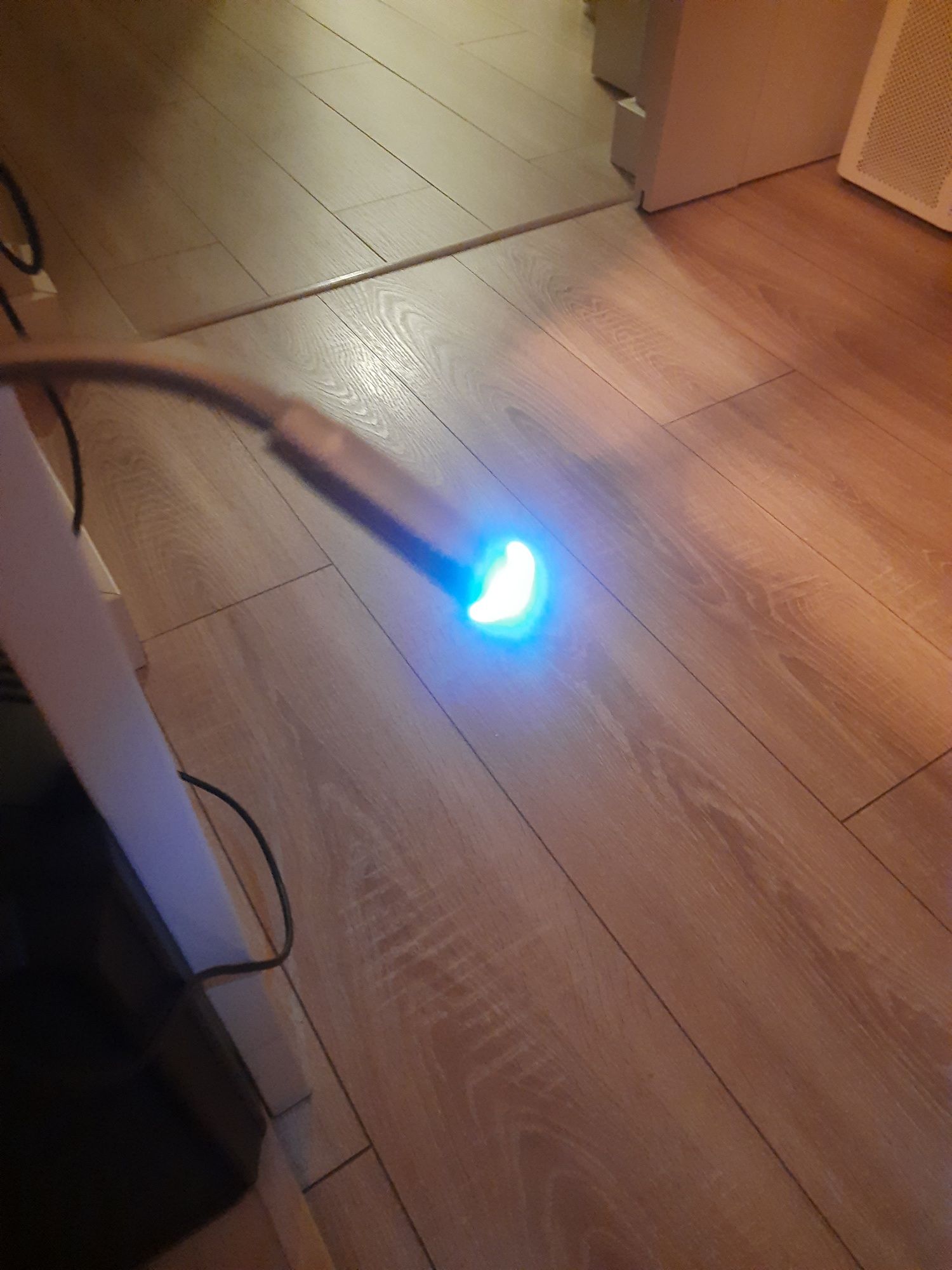 Lampka na usb, niebieskie światło