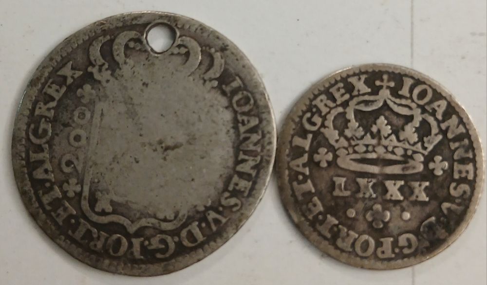 Moedas antigas prata