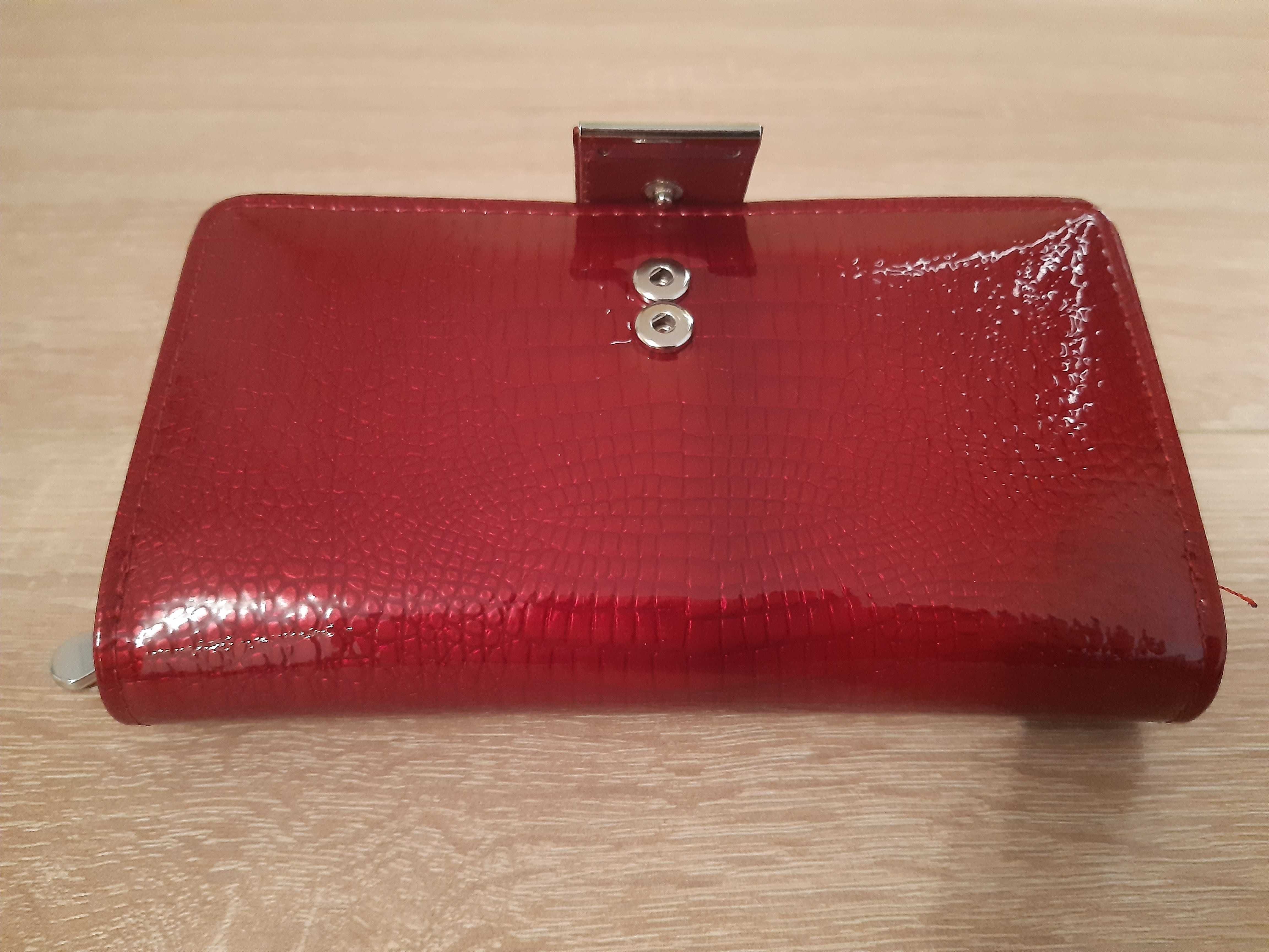 Jennifer Jones skórzany portfel damski czerwony 5280-2 (nowy)