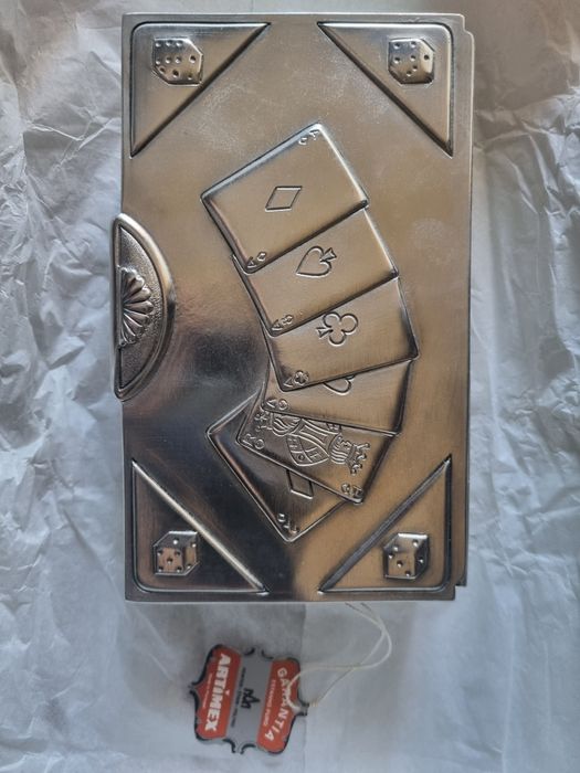 Caixa em estanho baralhos de cartas