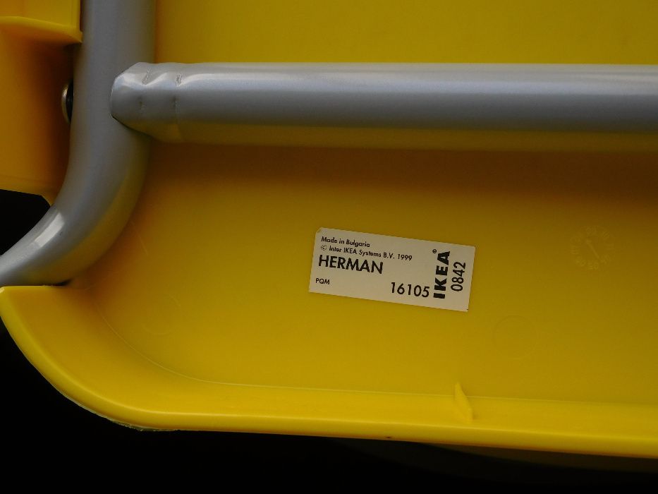 Cadeira Amarela IKEA em estado NOVO