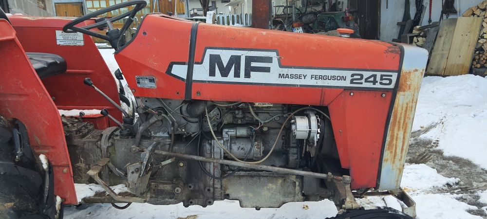 Massey Ferguson 245/235 zamiana