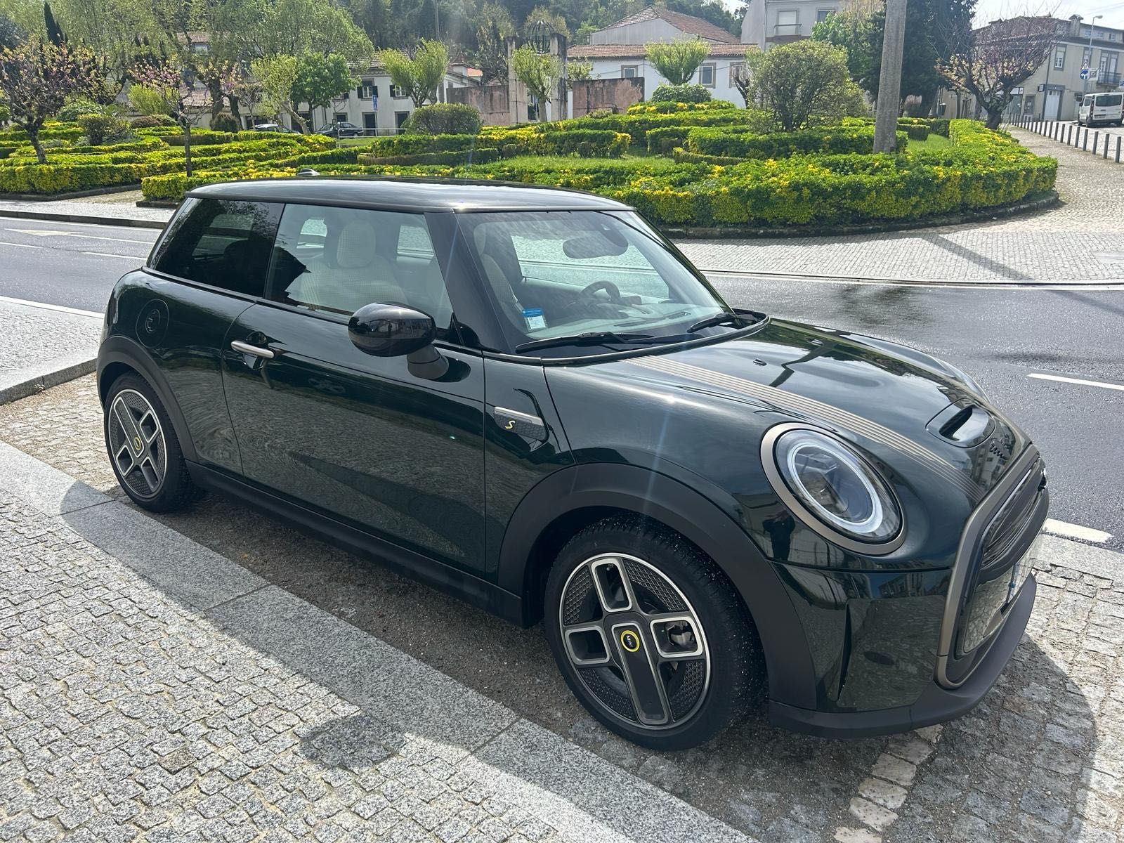 MINI Cooper SE Resolute Edition / Electric  184 cv / 135 kW 2022