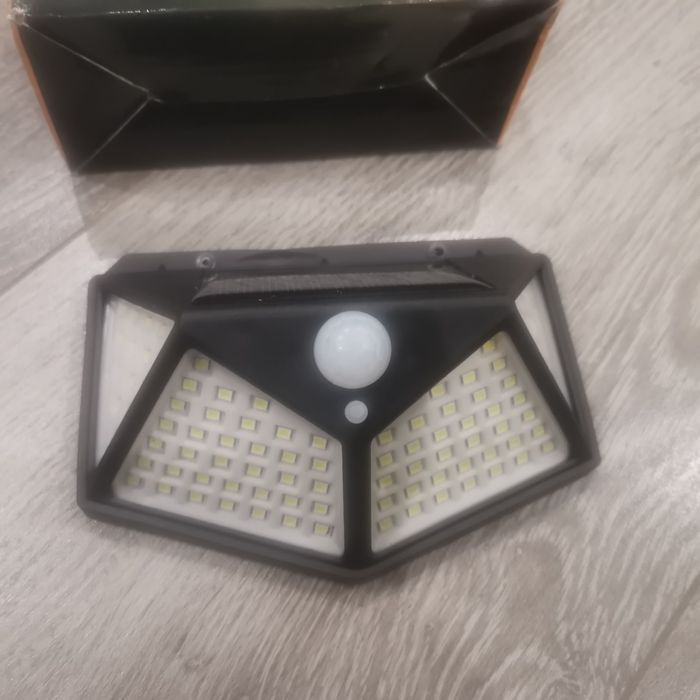 Бездротовий світильник (лампа) з датчиком руху