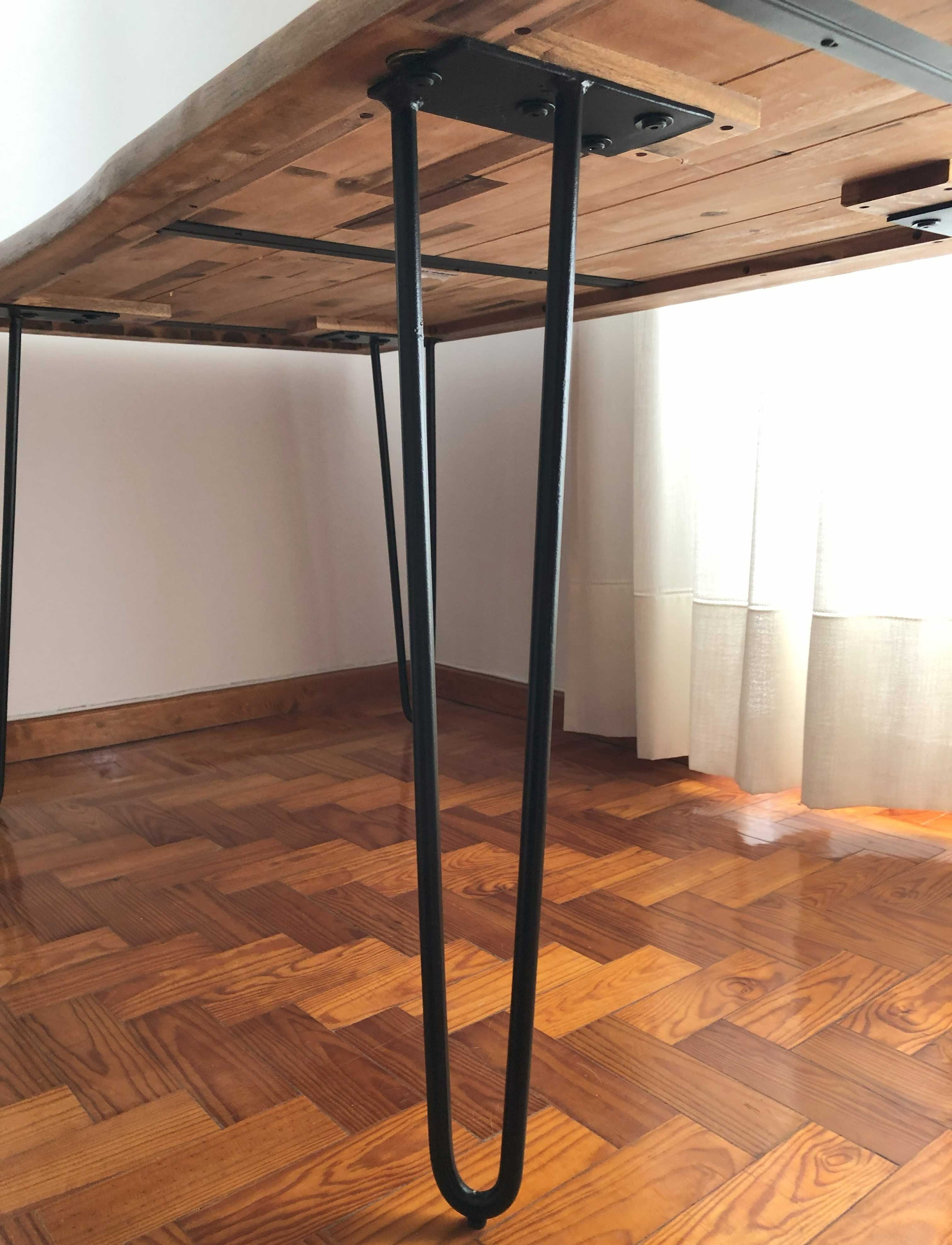 Mesa madeira maciça, lindíssima