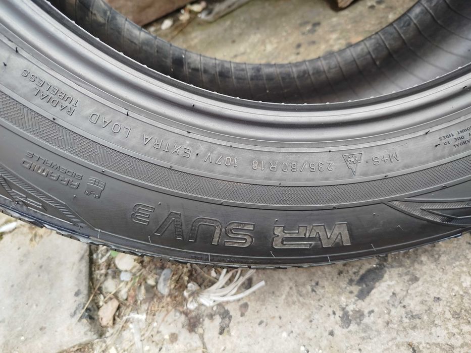 Резина (шини) зимові 235-60-18 Nokian з Німечини