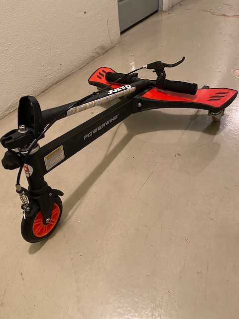 trotinete com travão de volante