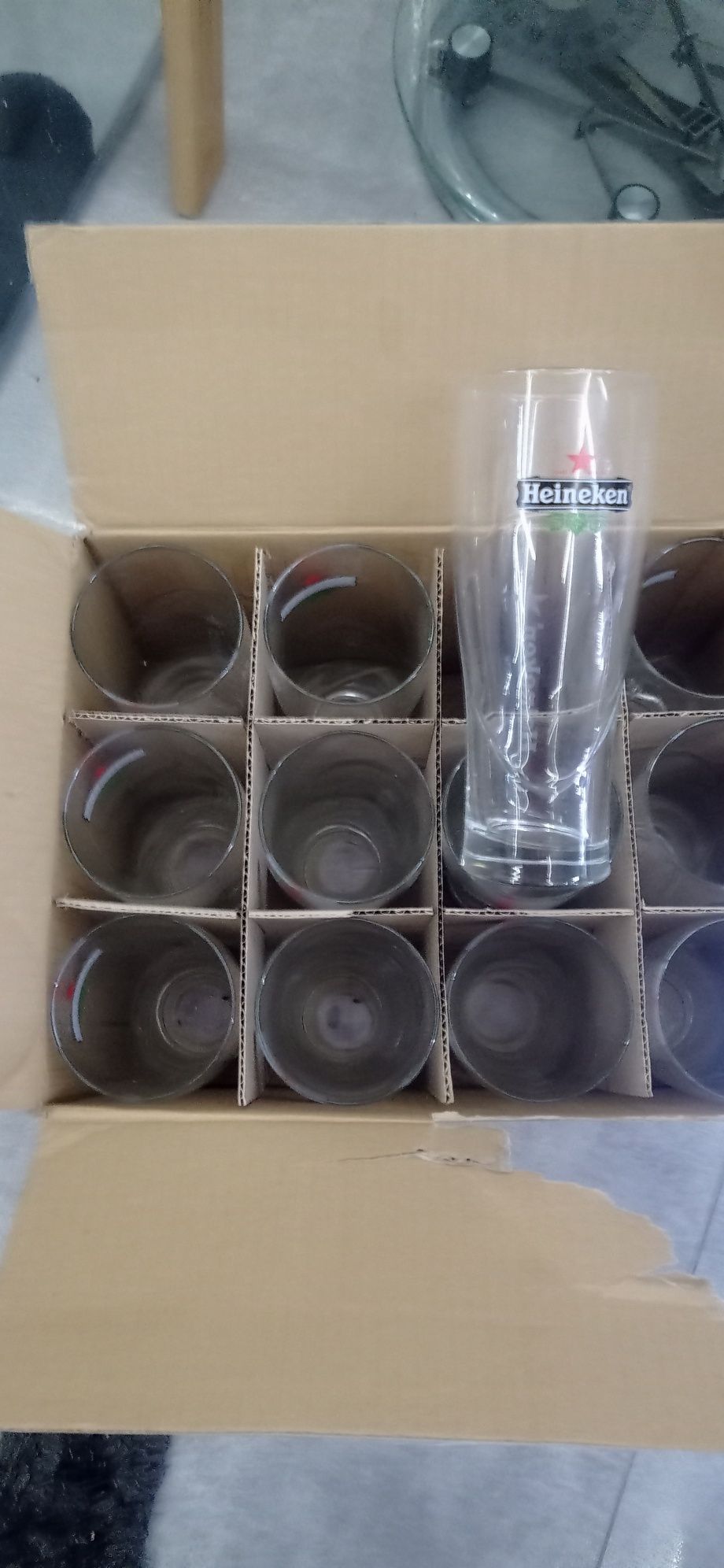 Sprzedam OKAZJA nowe kufle Heineken 0.5