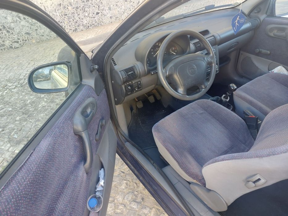 Opel Corsa b 1.2 gasolina 96 impecável (Sem catalisador)