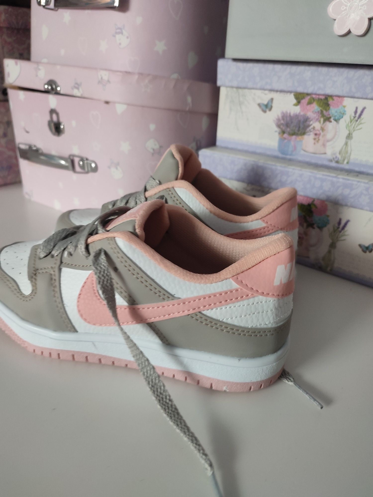 Nowe adidaski r.33