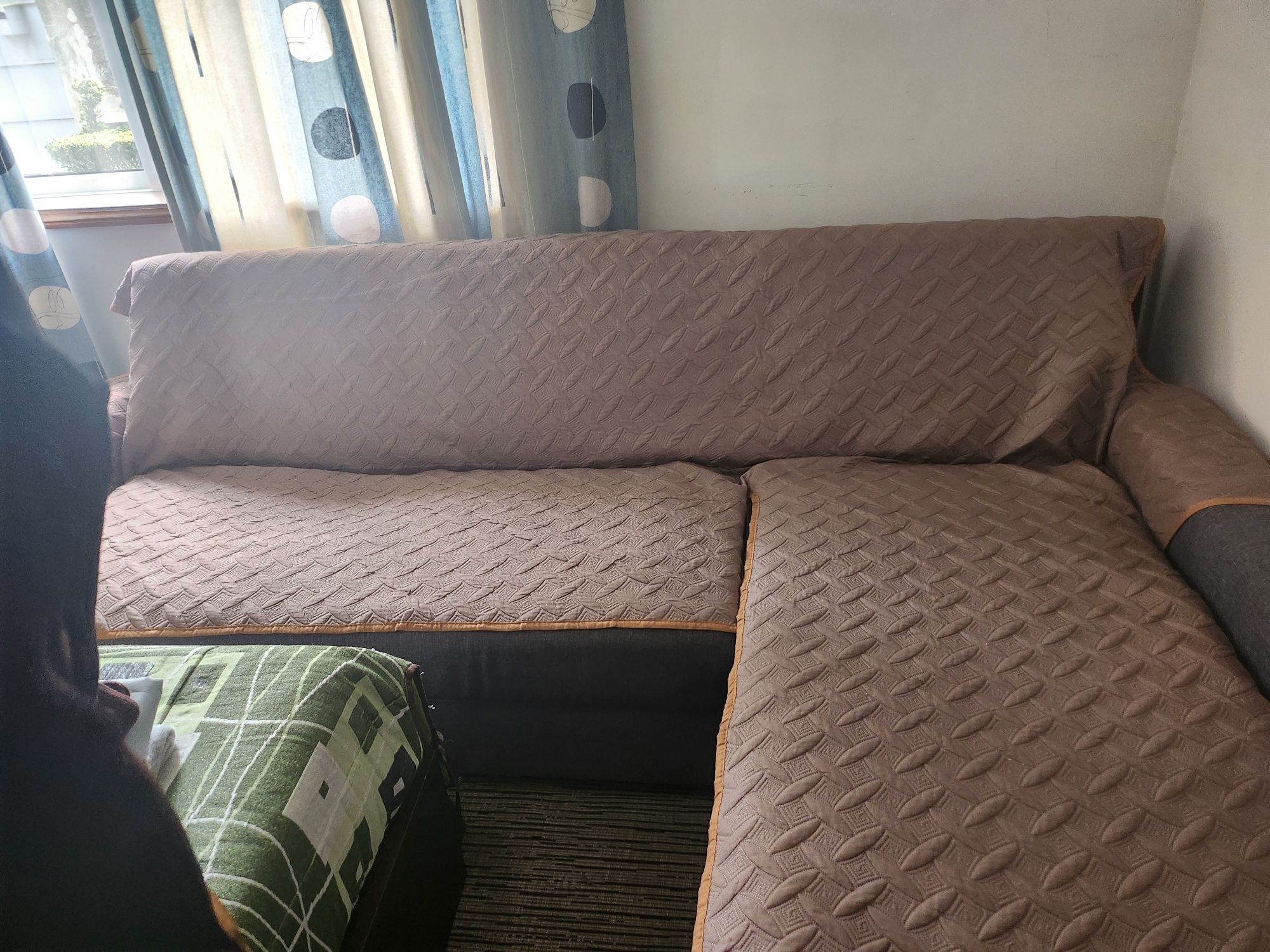 Sofá-cama capa incluída
