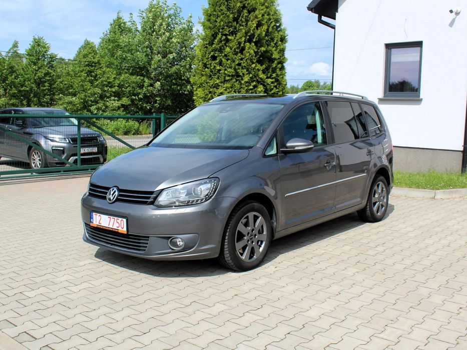 Volkswagen Touran / Panoramiczny dach / 7 osobowy / pełna opcja / Po serwisie