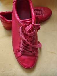 Bershka, męskie buty czerwone