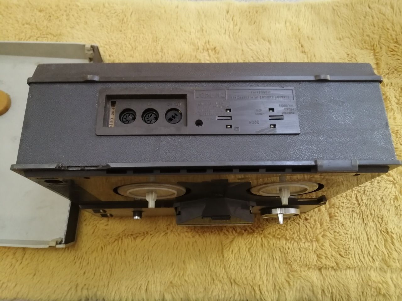 Magnetofon szpulowy Unitra ZK 140 T do przeglądu naprawy.