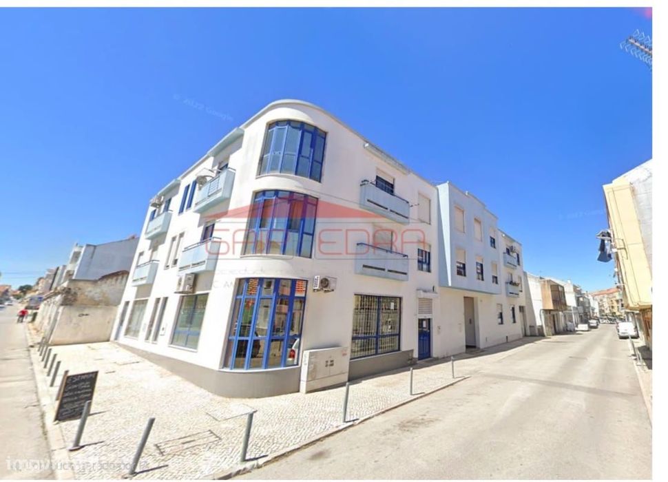 Oportunidade loja 229 m2  Baixa da Banheira a 30 minutos Lisboa