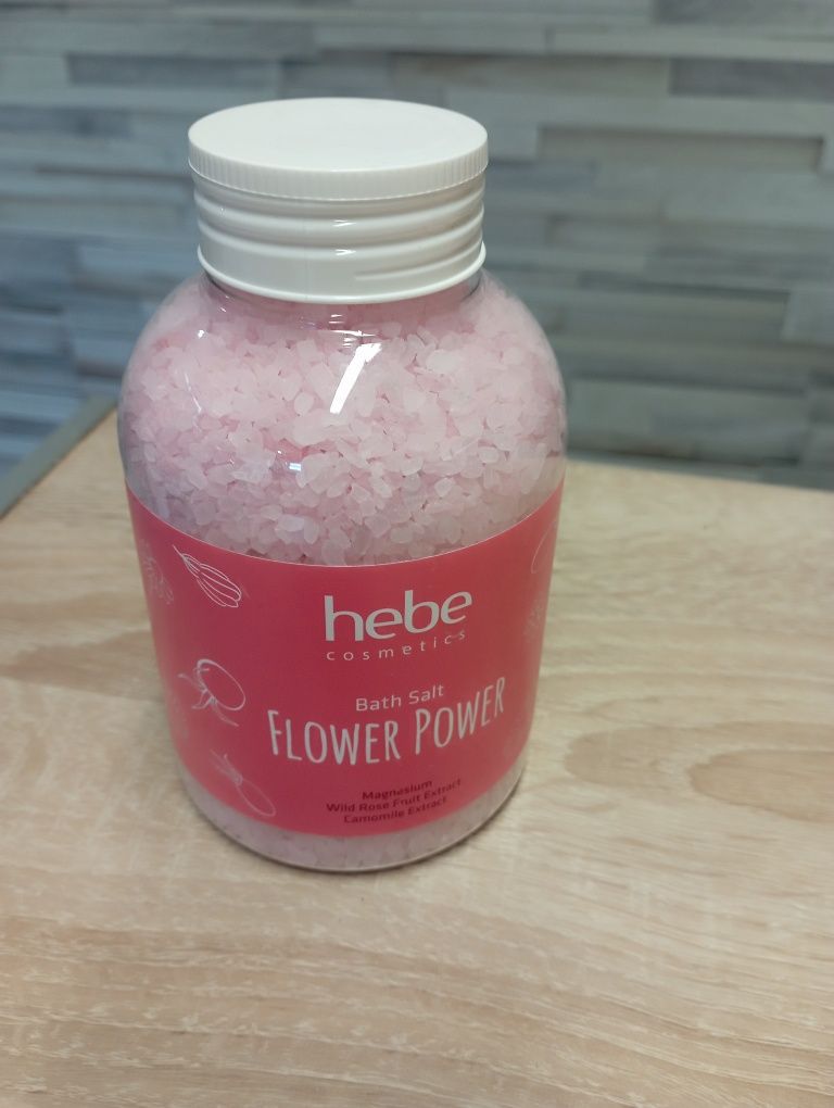Hebe Cosmetics Flower Power sól do kąpieli 600 g