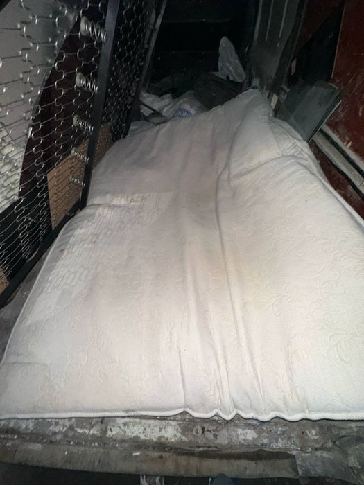 Ліжко двохспальне