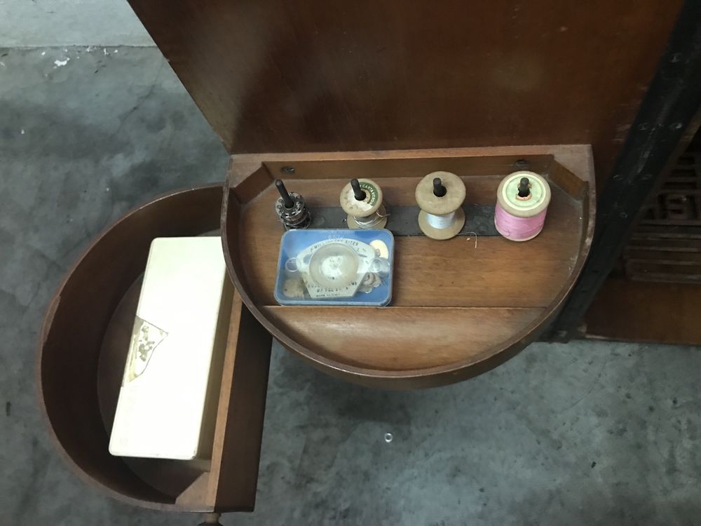 Maquina costura singer com móvel