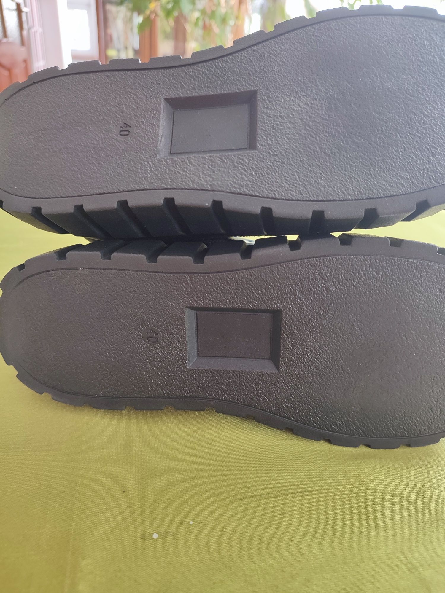 Puma ocieplane trapery sneakersy, 40, czarne. Odbiór osobisty