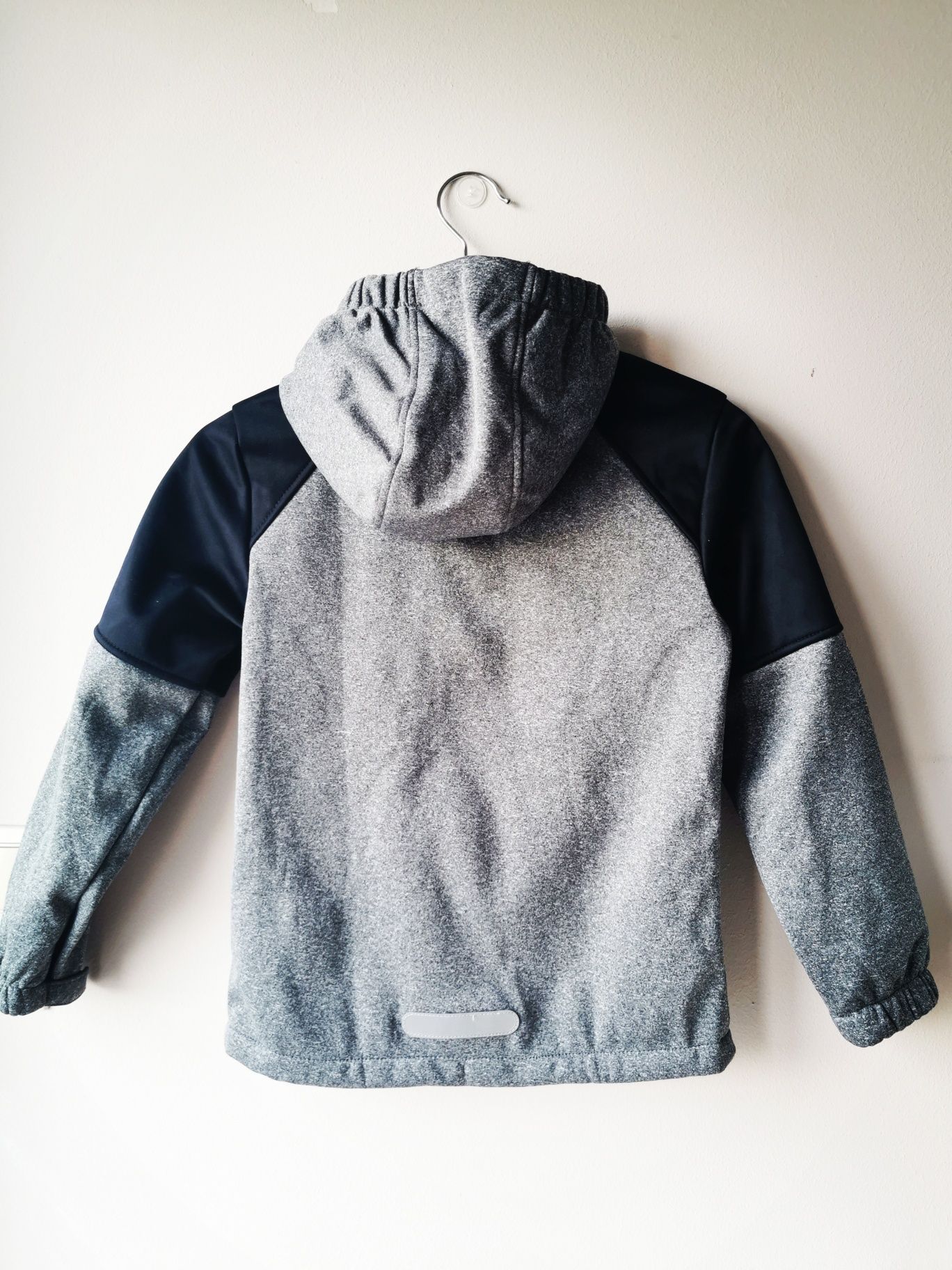 Kurtka Softshell z kapturem