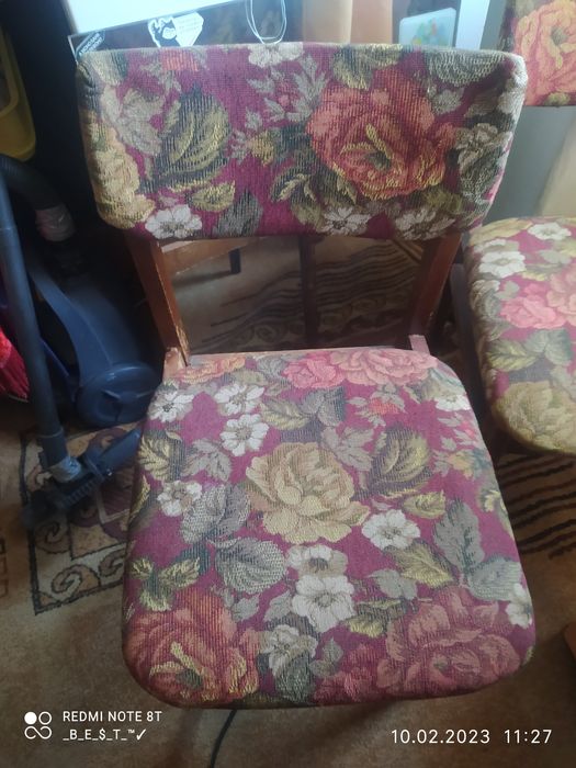 Стулья мягкие со спинкой