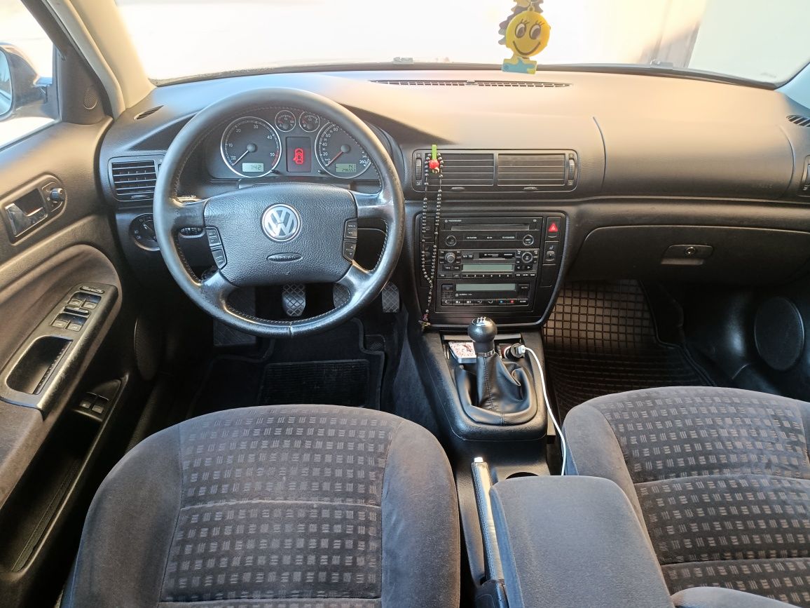 VW Passat 2003r -101KM
