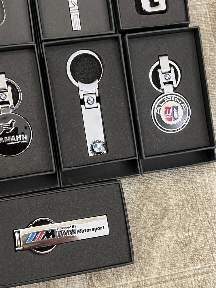 Брелок BMW/Mersedes/Audi автомобильный с логотипом