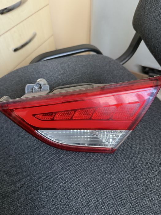 Фонар правий HYUNDAI SONATA оригінал Корея. Без пошкоджень,все працює!