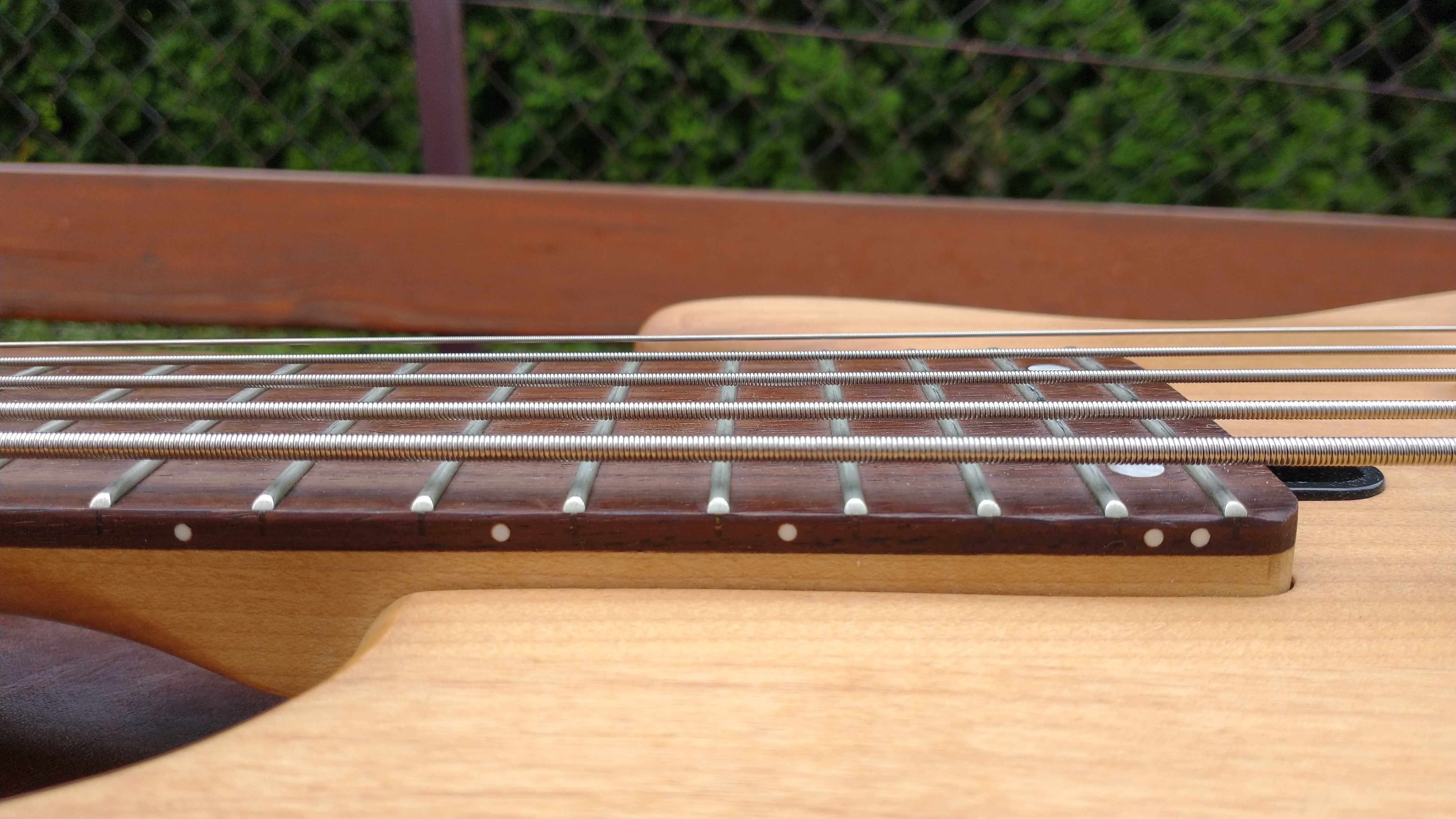 Gitara basowa Yamaha BBG5 Seymour Duncan