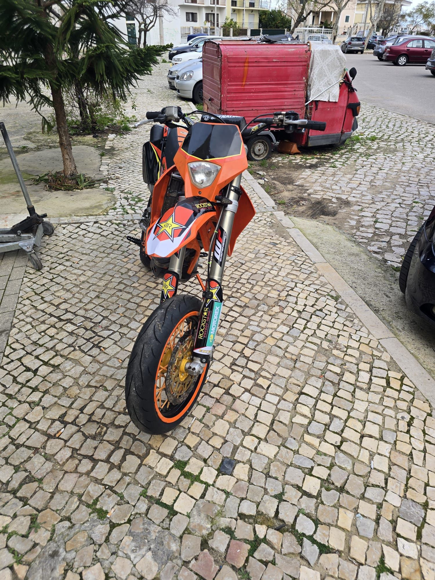 VENDO KTM EXC 525 de 2004 super motard matrículada