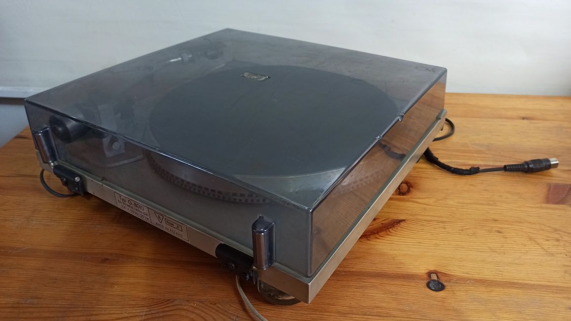 gramofon stereo Hi-fi UNITRA G 8010.