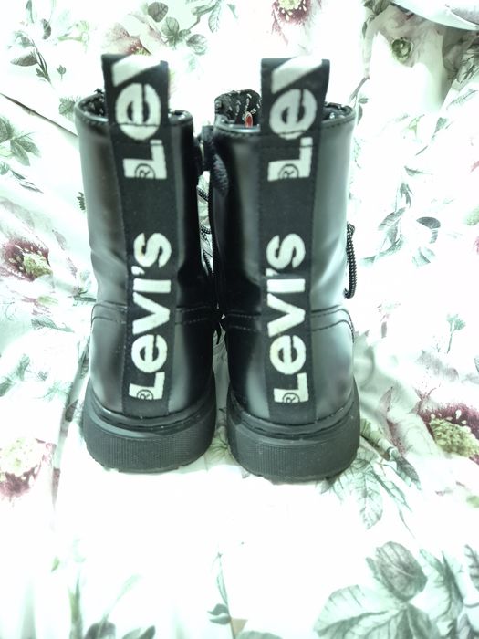 Buty jesienne levis 36