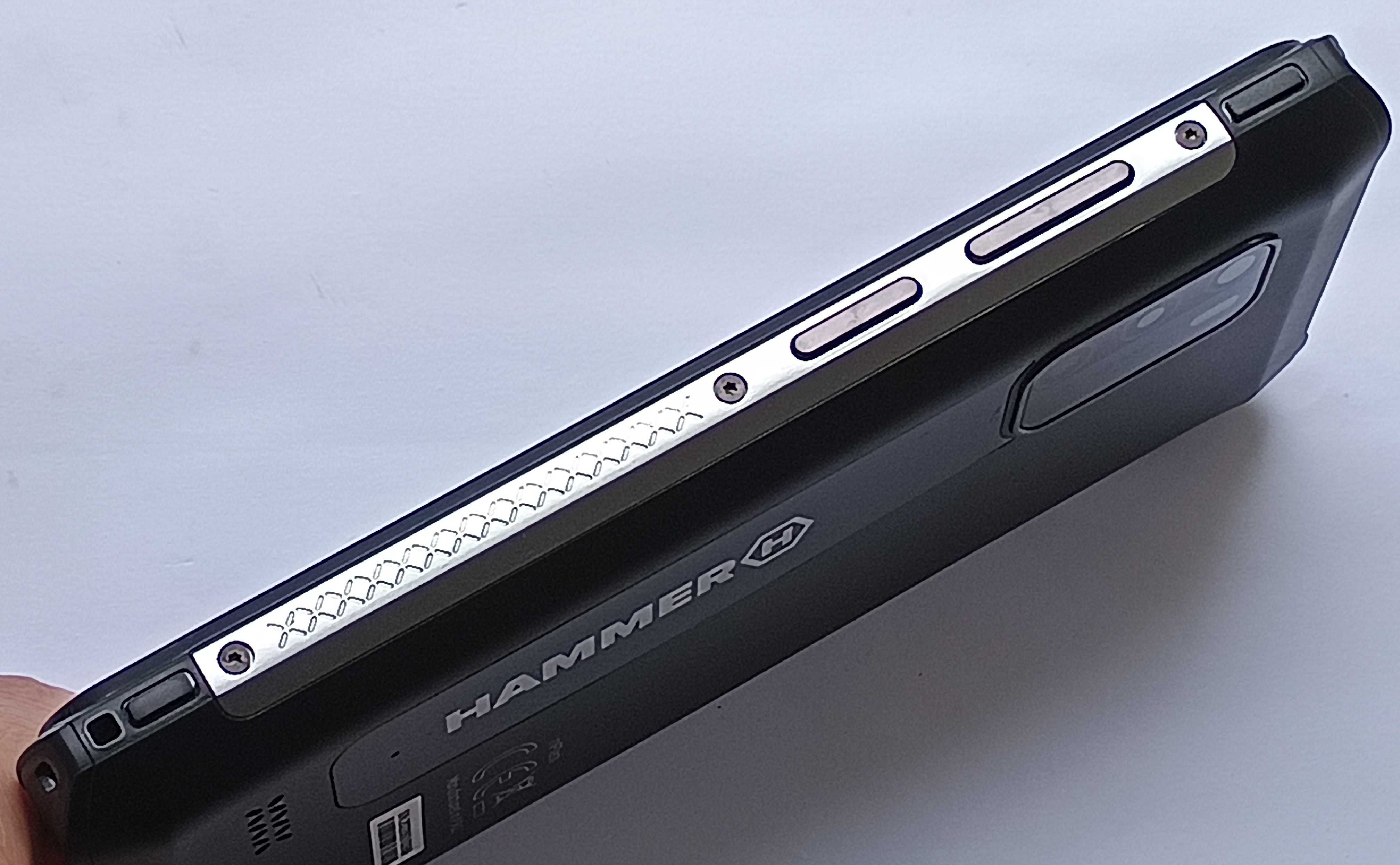 Hammer Iron 4 4GB/32GB Android 12 100% sprawny -ideał zestaw FOLIA