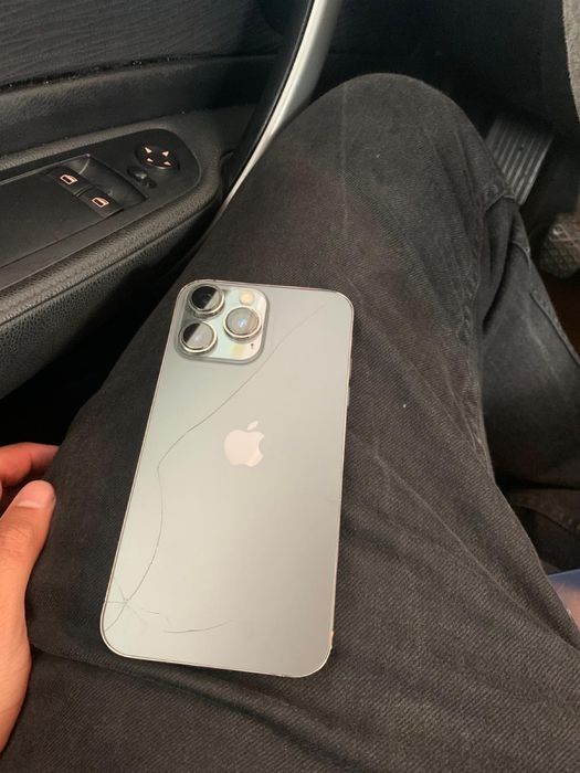 Iphone xr convertido em 14 pro parte de tras estalada