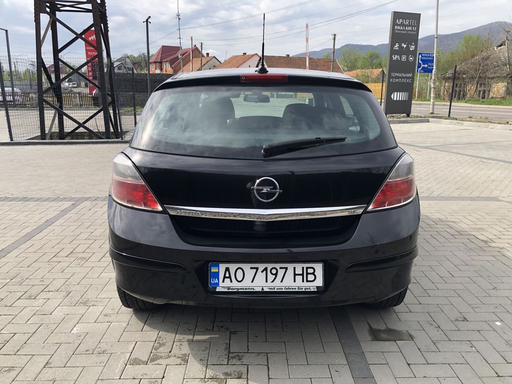 Opel Astra H 1.6 2007 рік