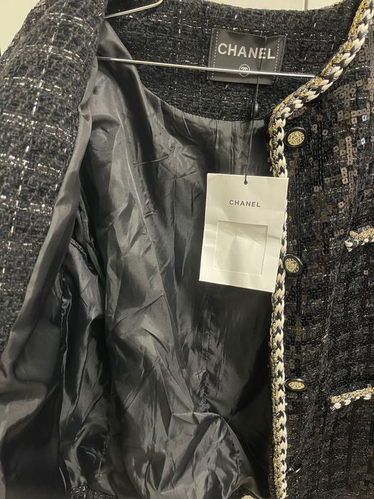 Твідовий жакет CHANEL з біркою в паєтку розміру s