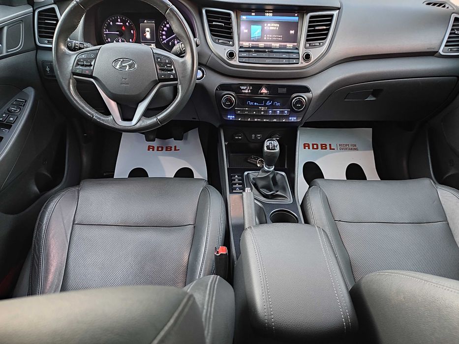 Hyundai Tucson**2,0CRDi**FULL opcja**Oryginalny lakier**LEDY**Panorama