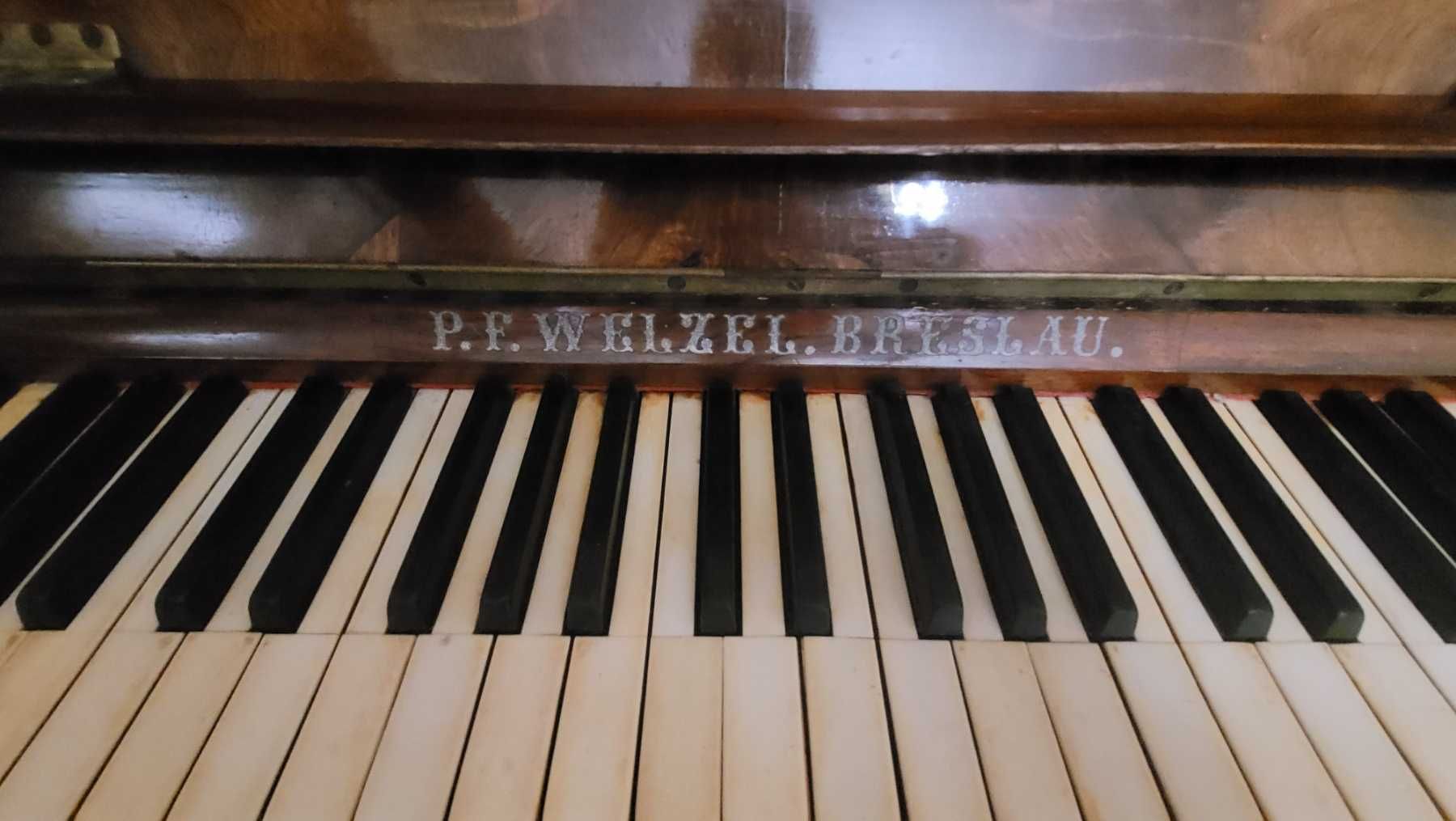 Продам пианино P.F.WELZEL.BRESLAU. 1864 года.