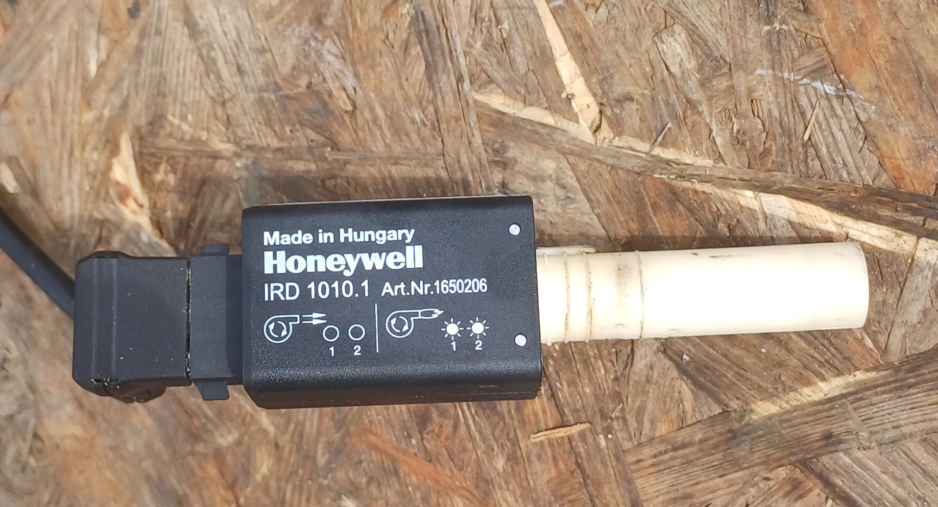 Satronic Honeywell IRD fotokomórka czujnik płomienia palnik olejowy