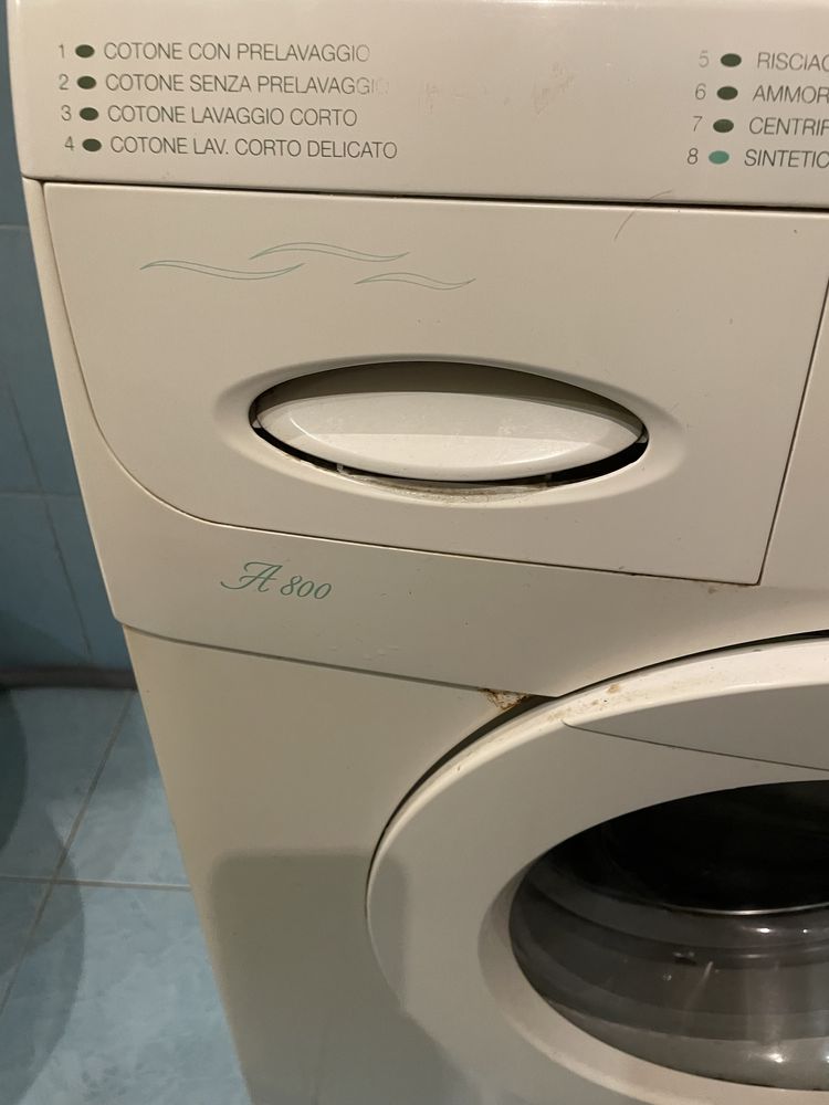 Продам стиральную машинку на 5 кг.