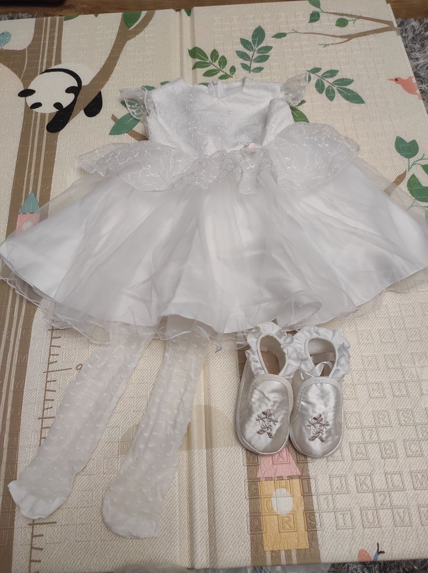 Sukienka do chrztu biała niemowlę