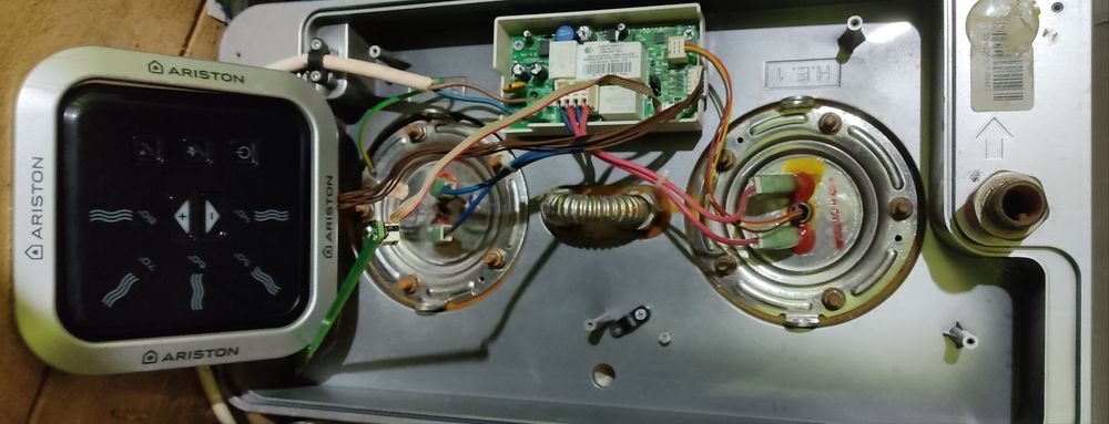 Бойлер Ariston ABS VLS по частинах