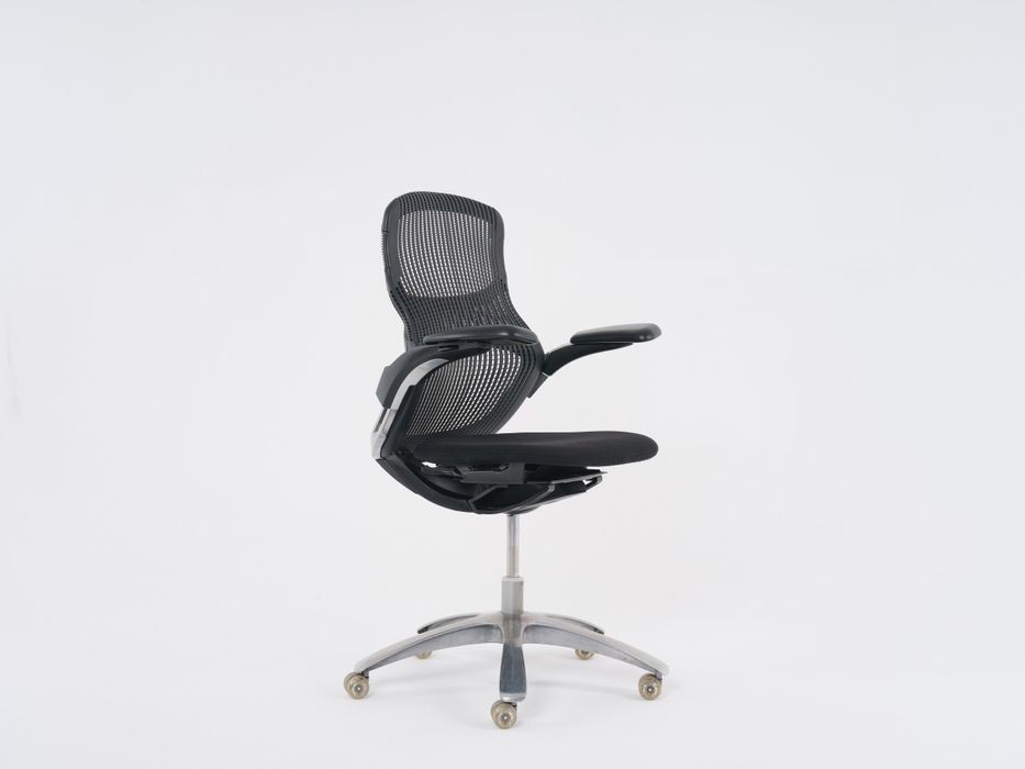 Cadeira modelo Generation by Knoll