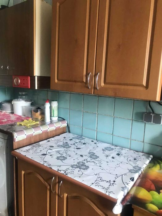 ЗДАМ кімнату в гуртожитку для сімейної пари вул Поповича (М. Лісова)